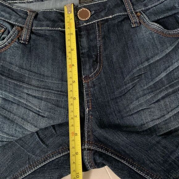 Women’s Distressed Jeans by Z Curve Dark Wash Denim Size 9/10 - Picture 4 of 9